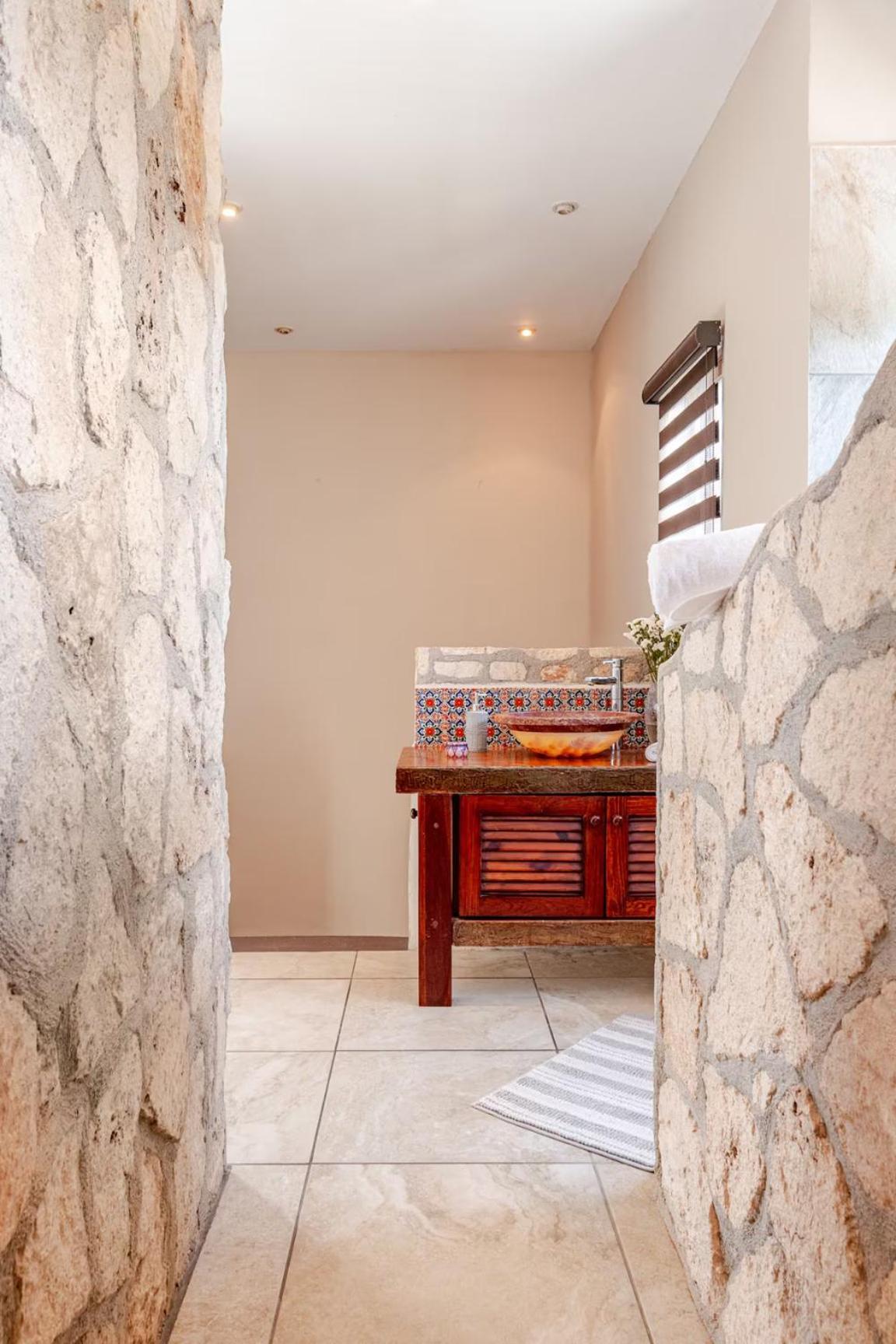 Exclusive Residence! *